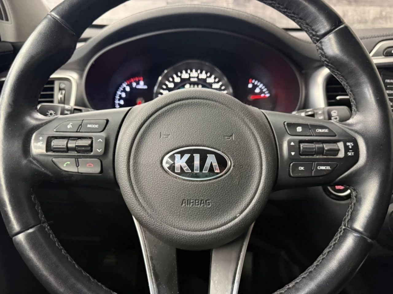2018 Kia Sorento EX Turbo AWD CUIR **APPROUVÉ À 99.9%** Image principale