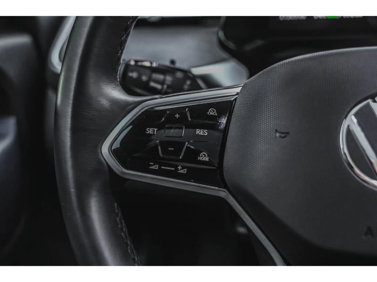 2025 Volkswagen ID. Buzz 1st Edition 4MOTION TOIT PANORAMIQUE Main Image