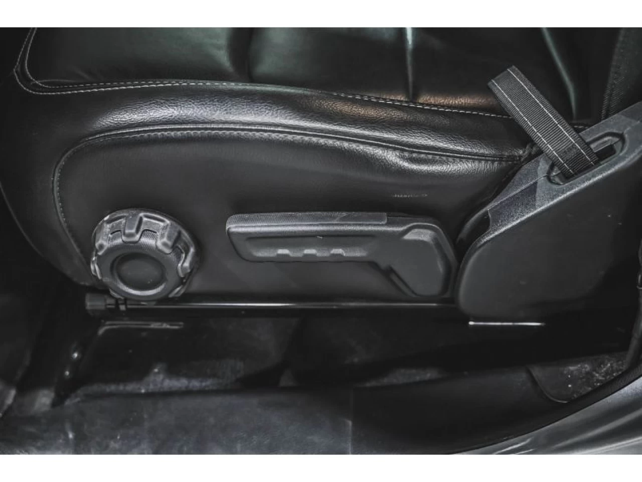 2023 Jeep Wrangler 4xe Sahara 4x4 TOIT SKY ONE-TOUCH Main Image