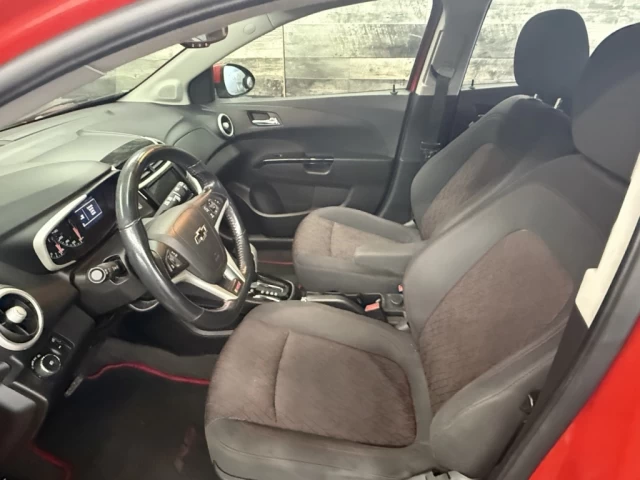 Chevrolet Sonic LT AUTO TOIT CAM DE RECUL **APPROUVÉ À 99.9%** 2018