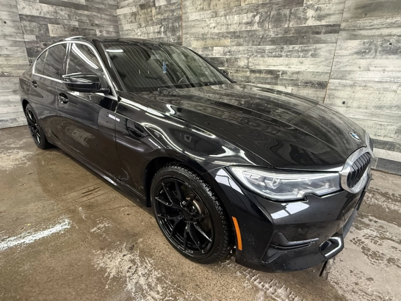 2021 BMW 3 Series 330i xDrive AWD CUIR TOIT NAV ** APPROUVÉ À 99.9% Image principale