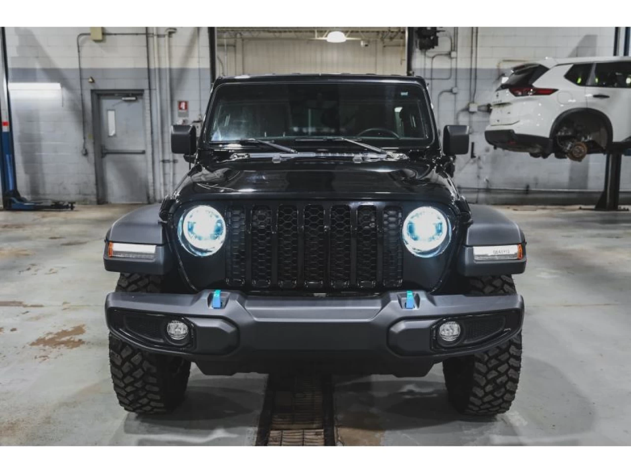 2023 Jeep Wrangler 4XE Willys 4X4 GROUPE REMORQUAGE ET TEMPS FROID Main Image