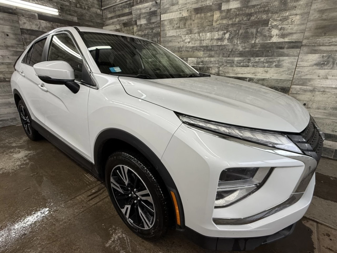 2023 Mitsubishi Eclipse Cross ES AWD BLUETOOTH CAMÉRA DE RECUL **APPROUVÉ À 99.9 Image principale