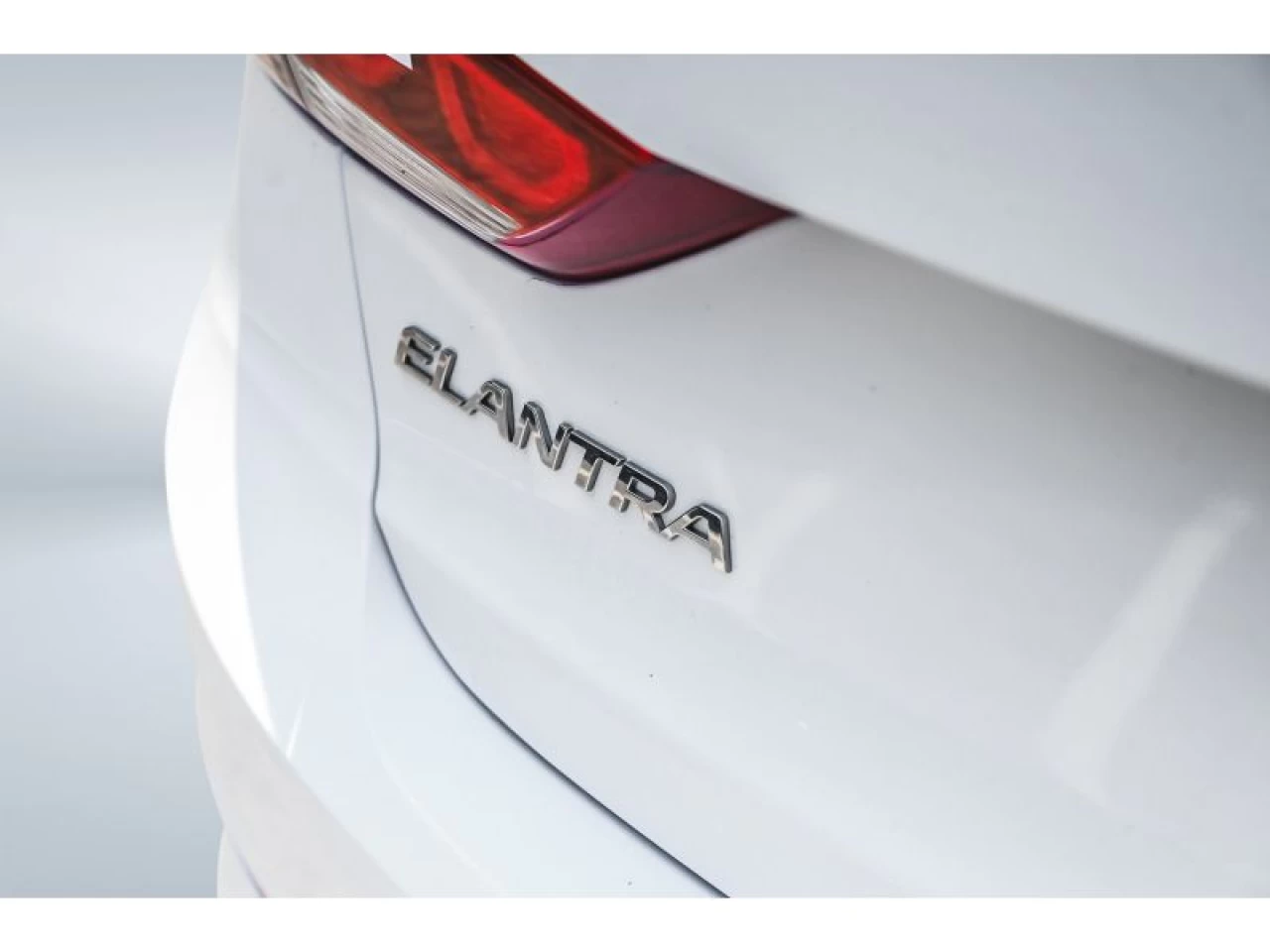 2017 Hyundai Elantra 4dr Sdn Auto GL Main Image