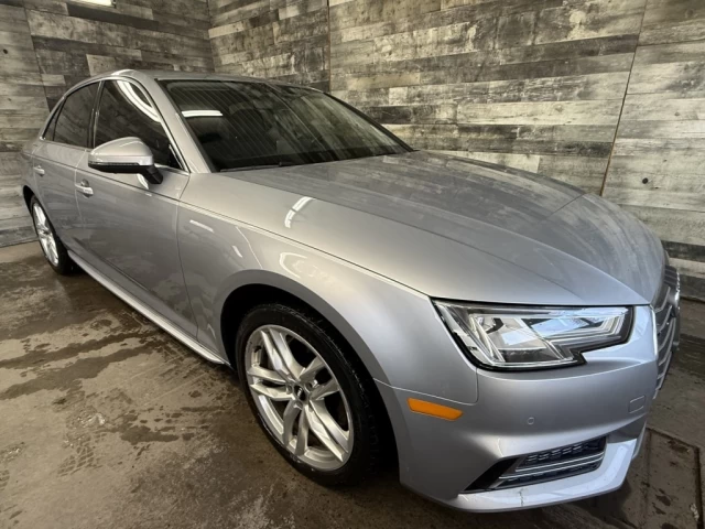 Audi A4 Technik AWD CUIR NAV TOIT **APPROUVÉ À 99.9%** 2018