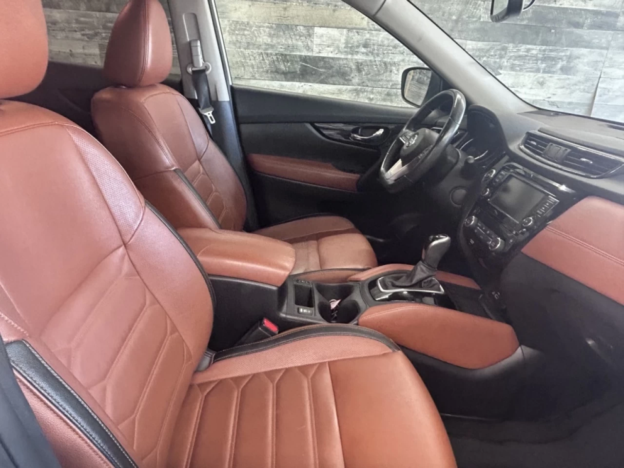 2018 Nissan Rogue SL AWD AUTO NAV TOIT CUIR **APPROUVÉE 99,9%** Image principale