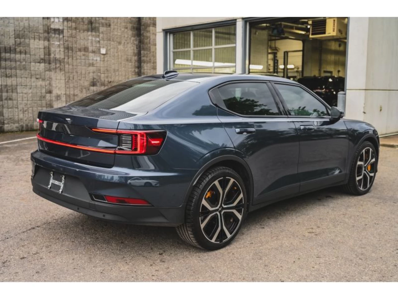 2024 Polestar 2 Long Range Dual Motor Performance Plus Image principale