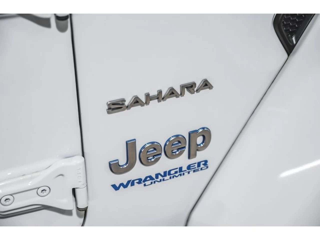 2021 Jeep Wrangler 4XE Unlimited Sahara 4X4 SKY ONE-TOUCH COLD WEATHE Main Image