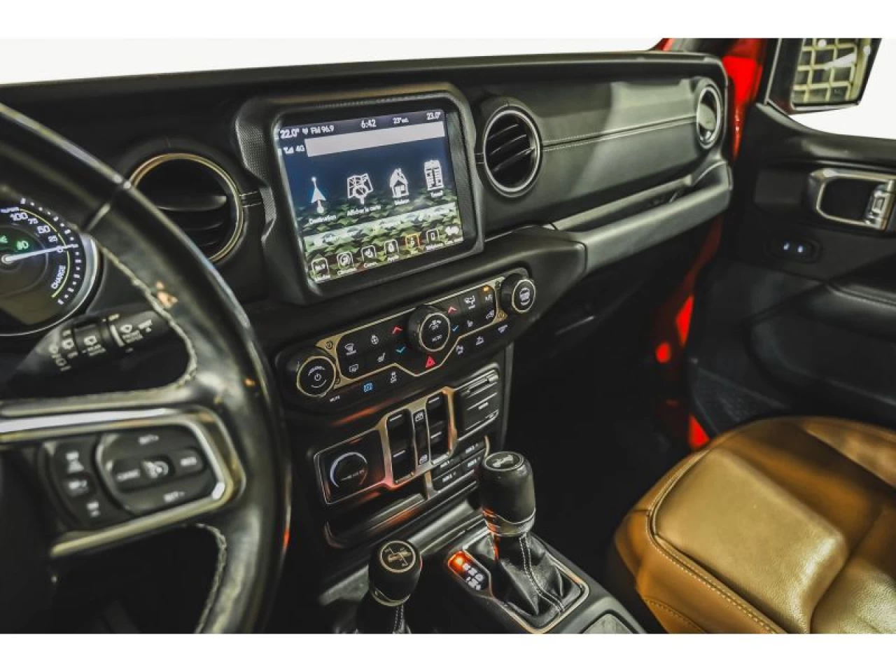 2021 Jeep Wrangler 4XE Unlimited Sahara 4x4 GROUPE REMORQUAGE 2 TOITS Main Image