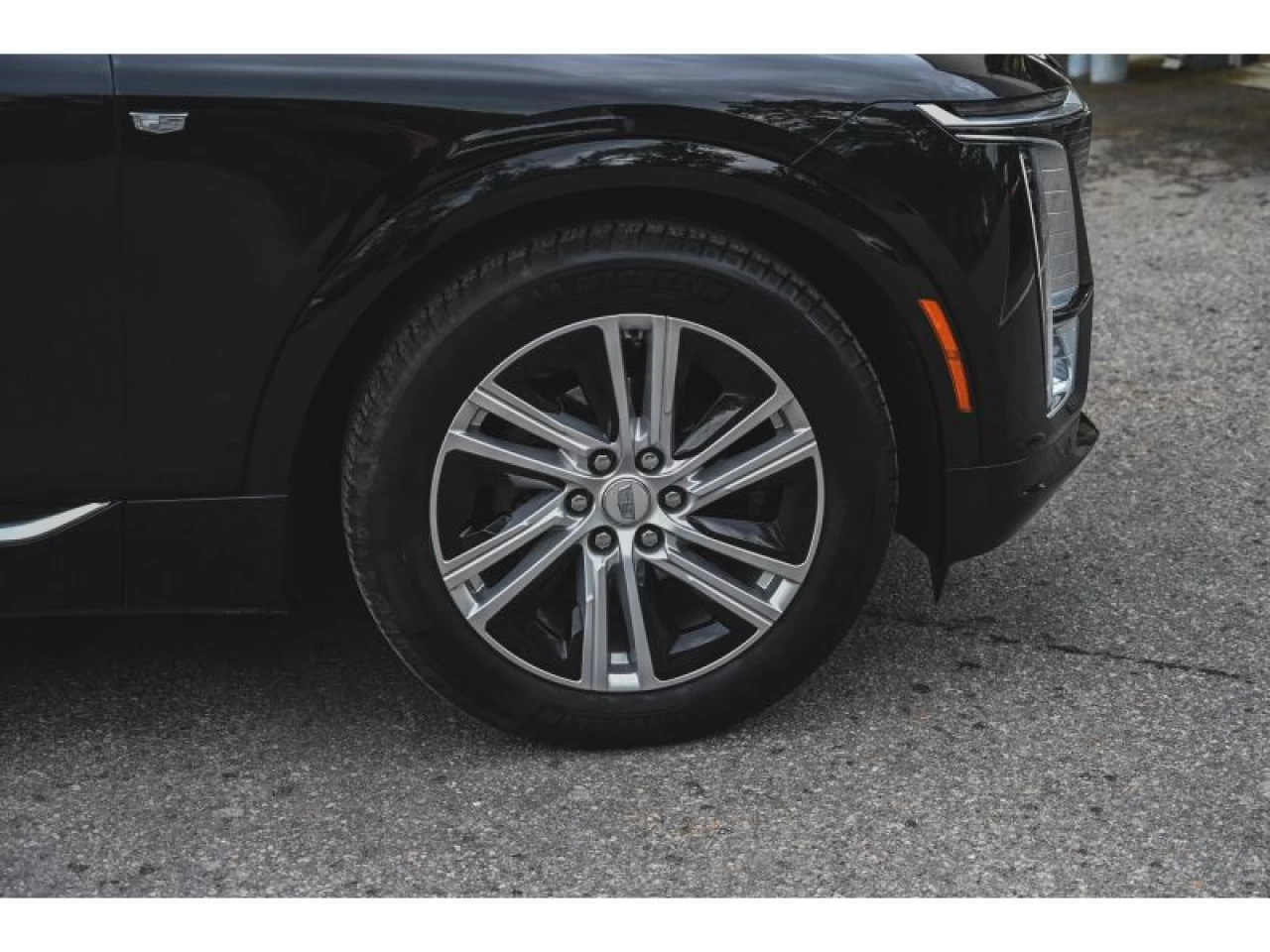 2024 Cadillac LYRIQ 4dr Tech w/1SA Main Image