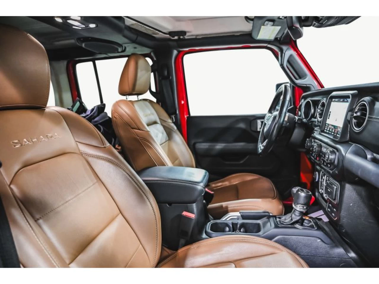 2021 Jeep Wrangler 4XE Unlimited Sahara 4x4 GROUPE REMORQUAGE 2 TOITS Main Image