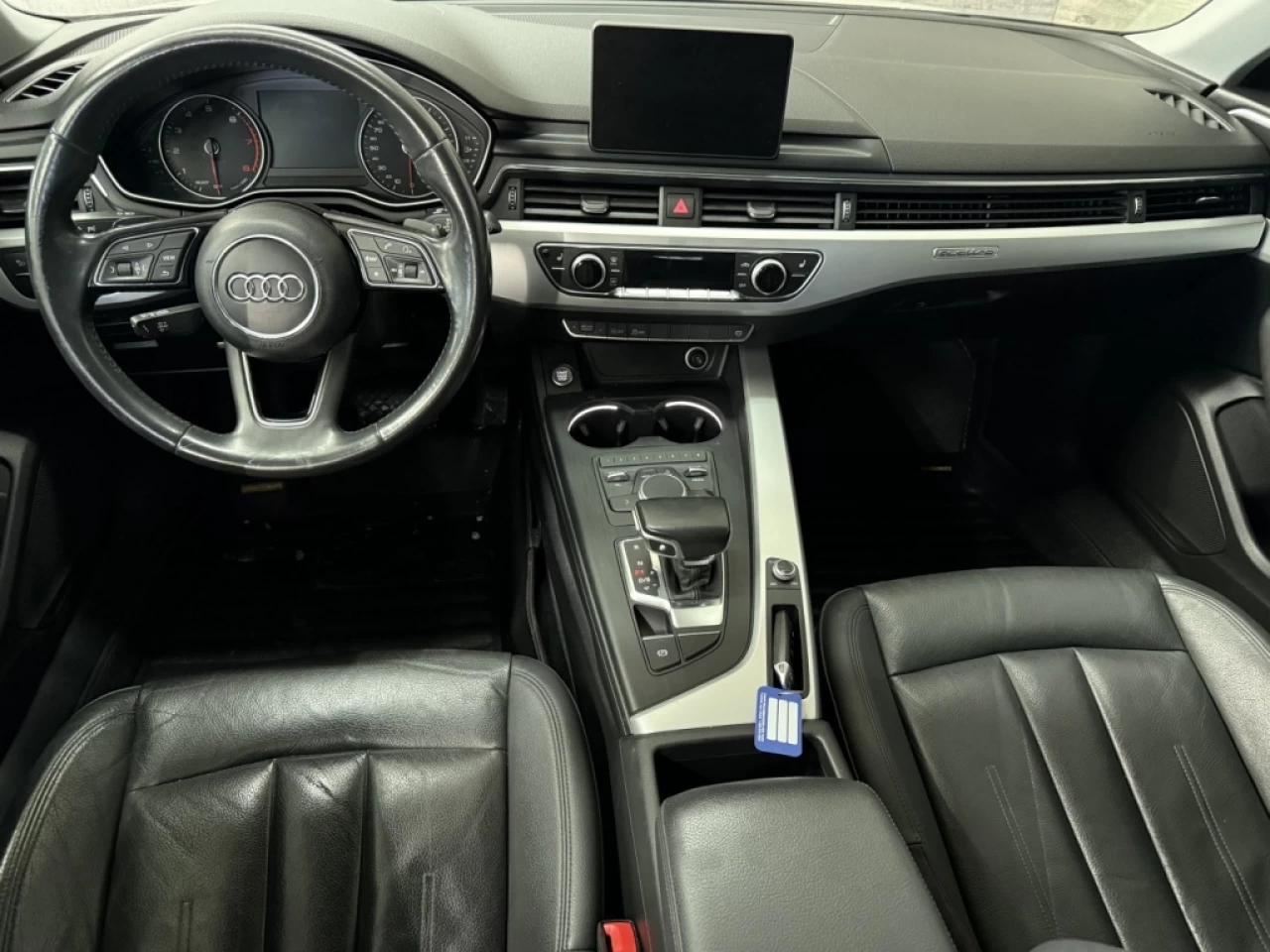 2018 Audi A4 Komfort S TRONIC AWD CUIR TOIT **APPROUVÉ À 99.9%* Image principale