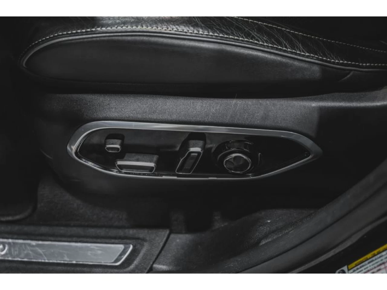 2023 Jeep Grand Cherokee 4xe Overland 4X4 Main Image