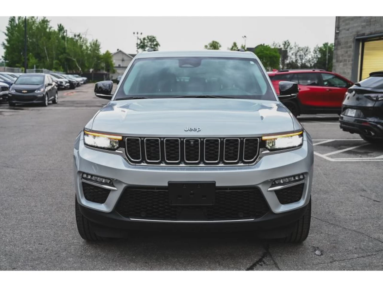 2022 Jeep Grand Cherokee 4xe 4x4 LUXURY REAR SEAT VIDEO PASSENGER SCREEN Image principale