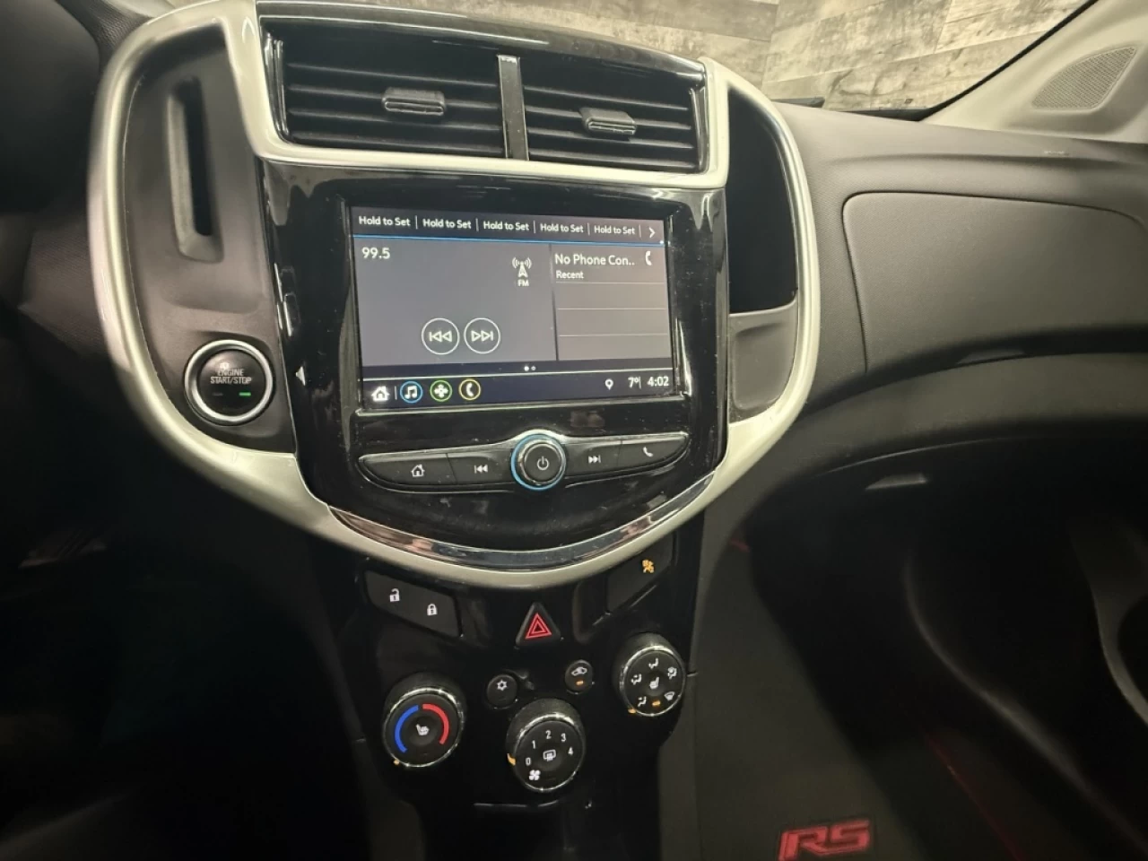 2018 Chevrolet Sonic LT AUTO TOIT CAM DE RECUL **APPROUVÉ À 99.9%** Image principale