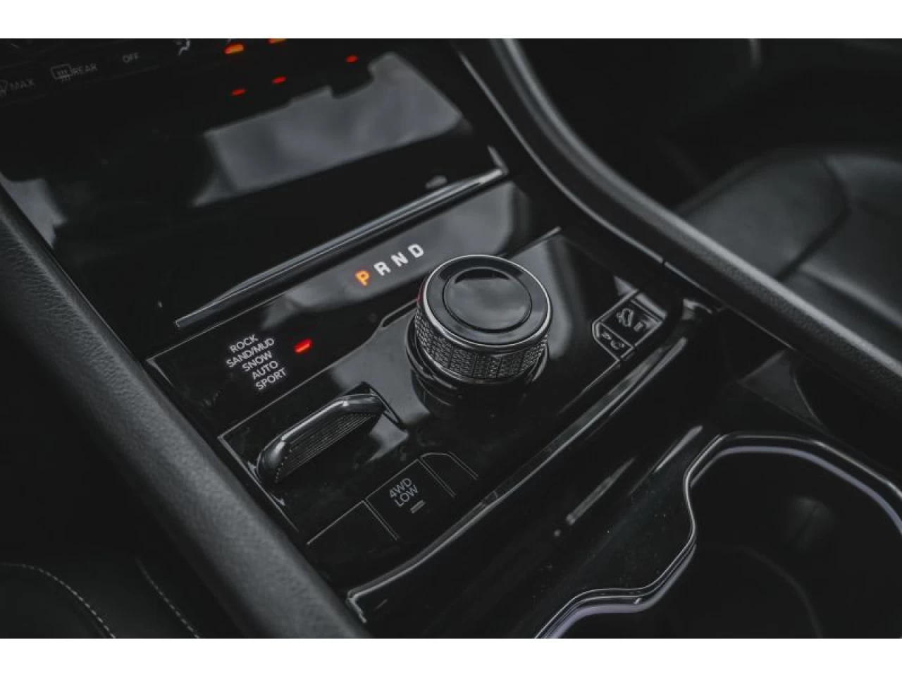 2022 Jeep Grand Cherokee 4xe 4x4 LUXURY REAR SEAT VIDEO PASSENGER SCREEN Image principale