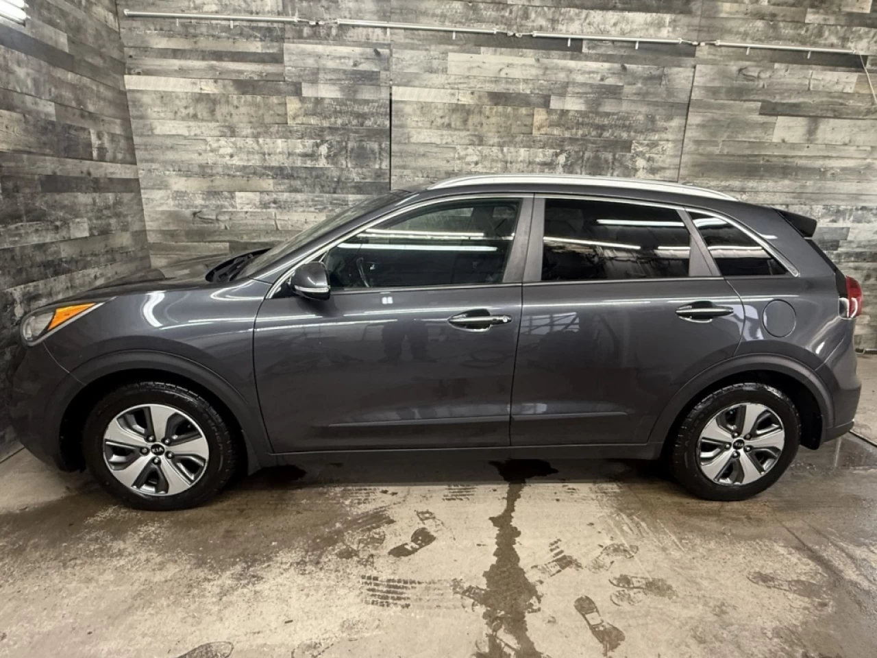 2019 Kia Niro EX HYBRID CUIR TOIT ** APPROUVÉ À 99.9%** Image principale