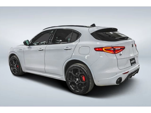 Alfa Romeo Stelvio Veloce AWD 2022