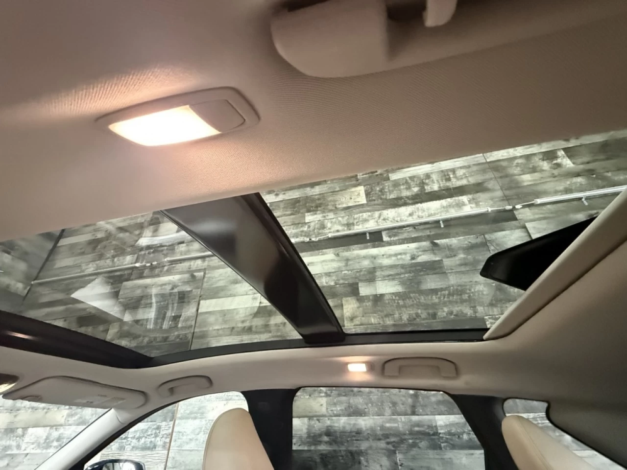 2019 Infiniti QX50 Luxe AWD CUIR TOIT PANO NAV ** APPROUVÉ À 99.9% ** Image principale