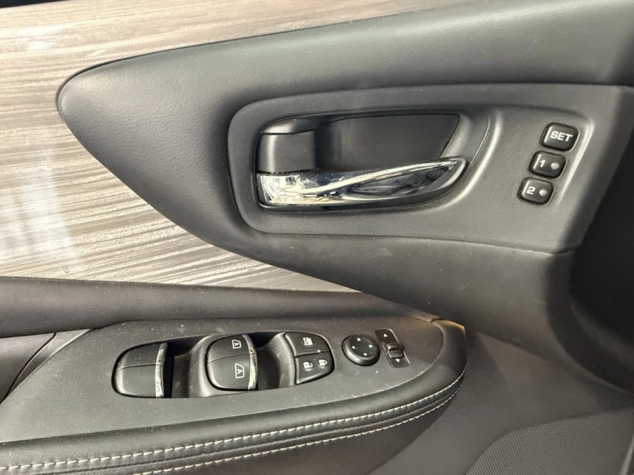 2018 Nissan Murano Édition minuit Image principale