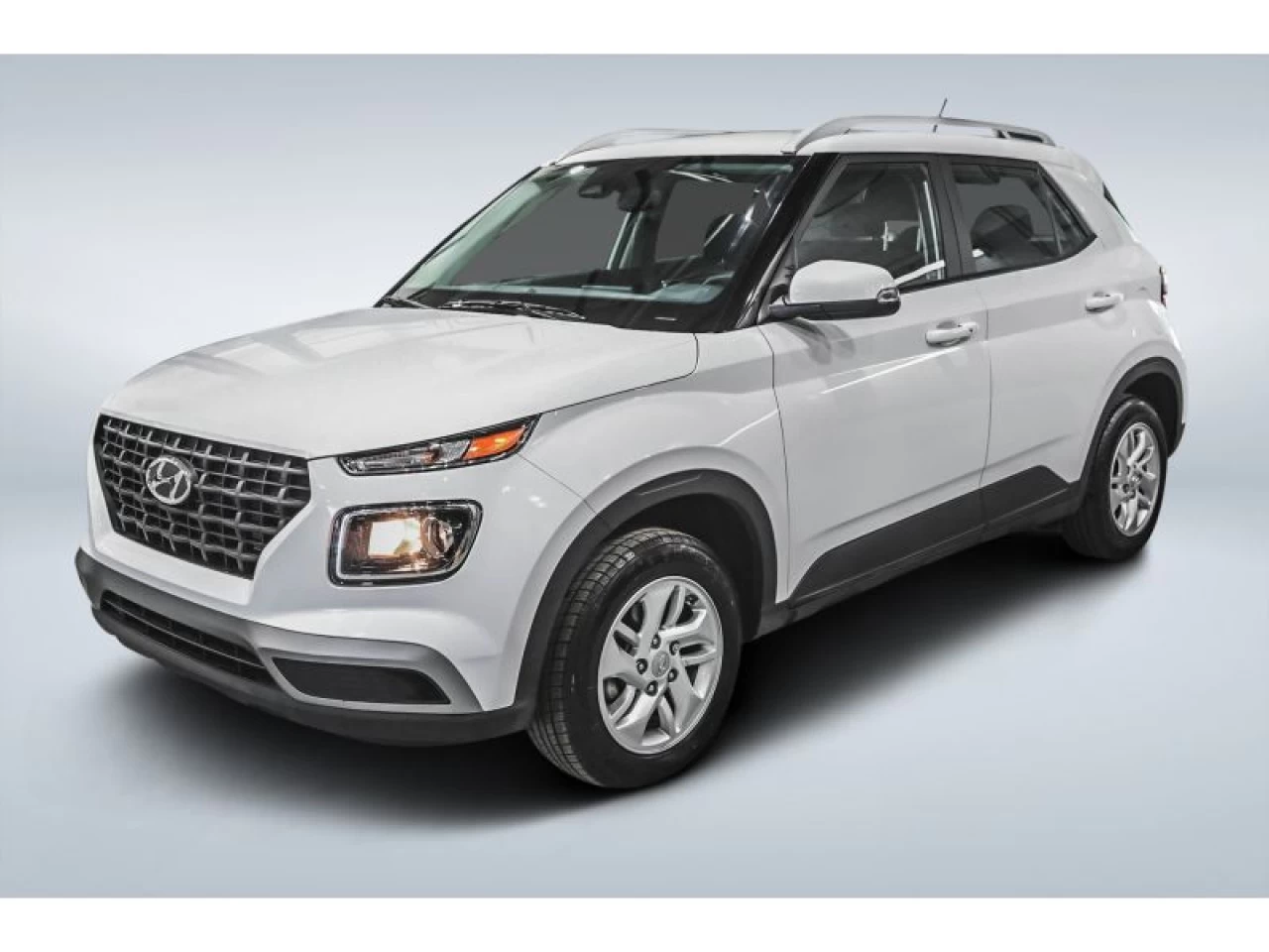 2025 Hyundai Venue Preferred IVT Main Image