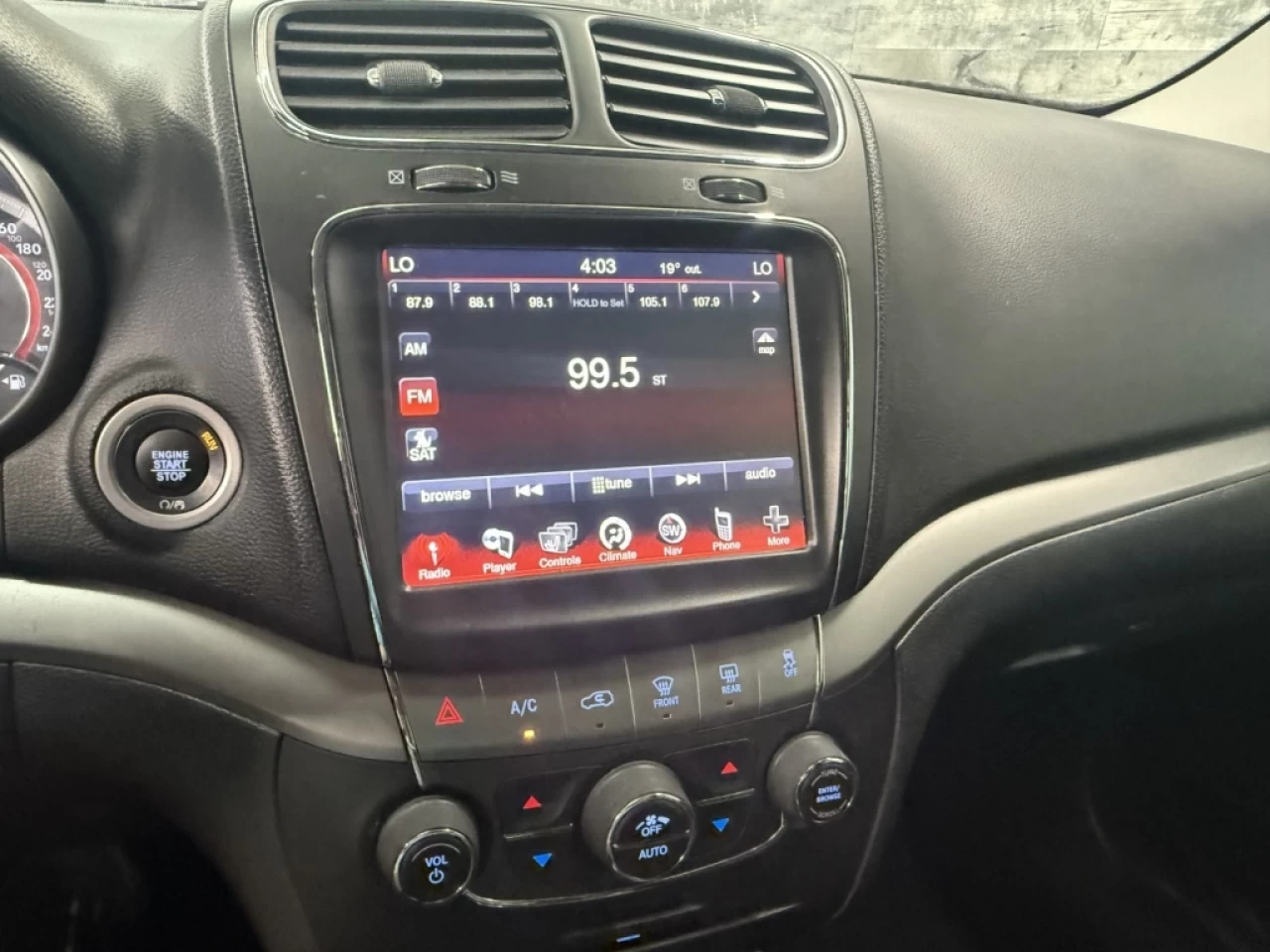 2017 Dodge Journey Crossroad AWD 7 PASS CUIR TOIT **APPROUVÉ À 99.9%* Image principale