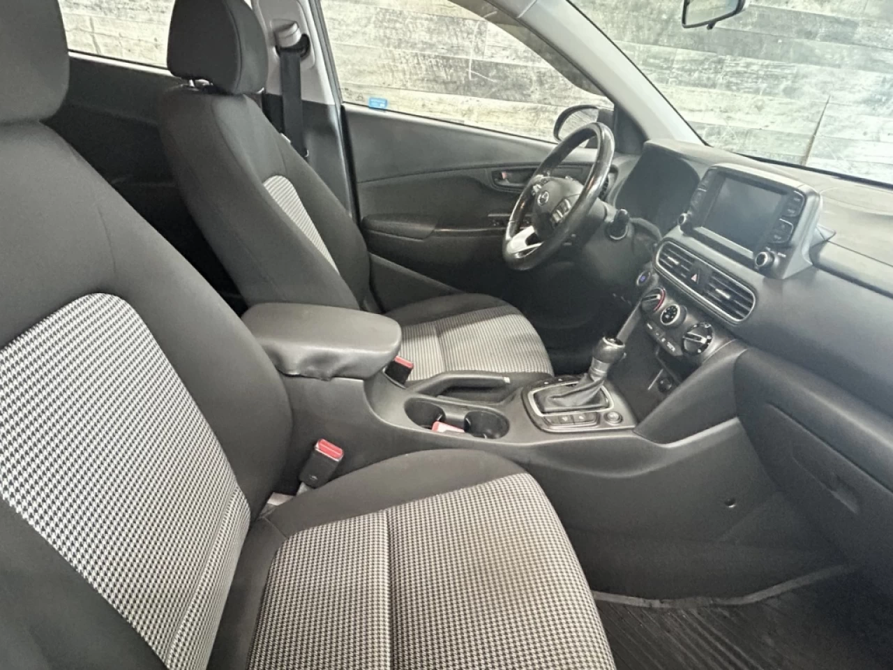 2019 Hyundai Kona PrivilÉgiÉ AWD CAM DE RECUL MAG**APPROUVÉE 99,9%** Image principale