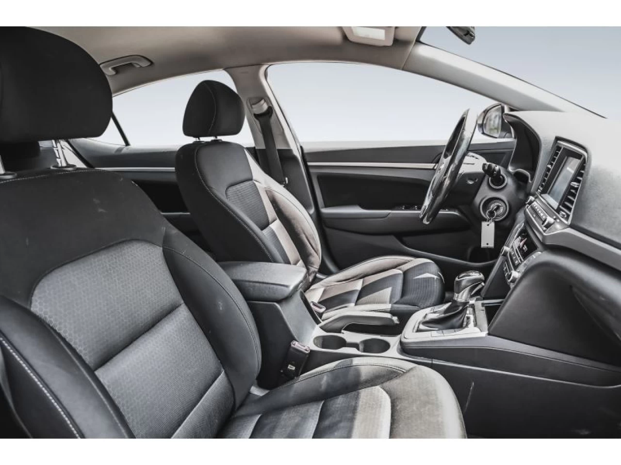 2017 Hyundai Elantra 4dr Sdn Auto GL Main Image