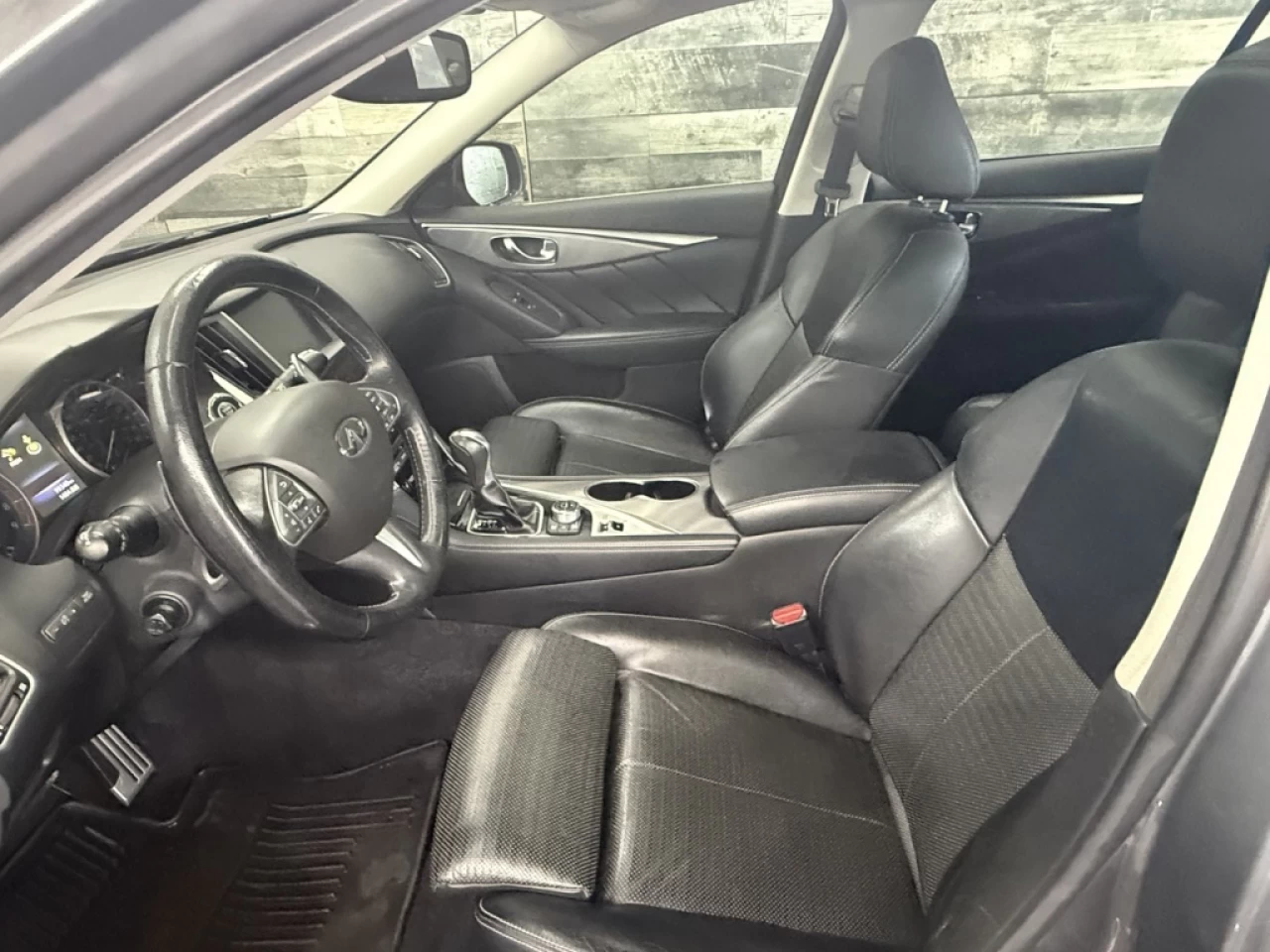 2016 Infiniti Q50 3.0t AWD NAV CUIR TOIT S,CHAUFFANT**APPROUVÉE 99,9 Main Image