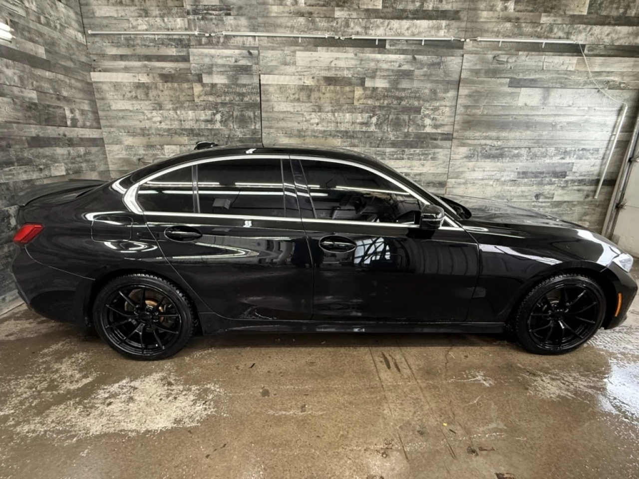 2021 BMW 3 Series 330i xDrive AWD CUIR TOIT NAV ** APPROUVÉ À 99.9% Image principale