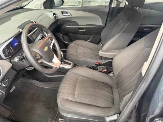 Chevrolet Sonic LT Auto Apple carplay/Android **Approuvé à 99.9%** 2018