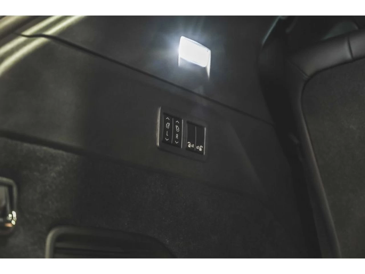 2025 Cadillac Escalade AWD Sport 1 wrap satin valeur 10000$ Main Image