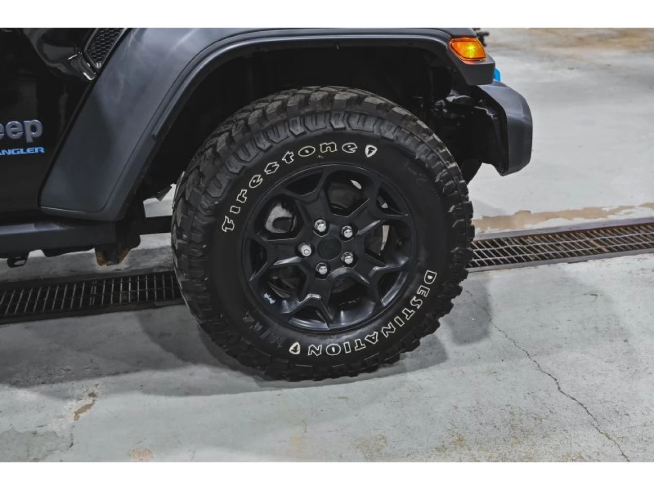 2023 Jeep Wrangler 4XE Willys 4X4 GROUPE REMORQUAGE ET TEMPS FROID Main Image