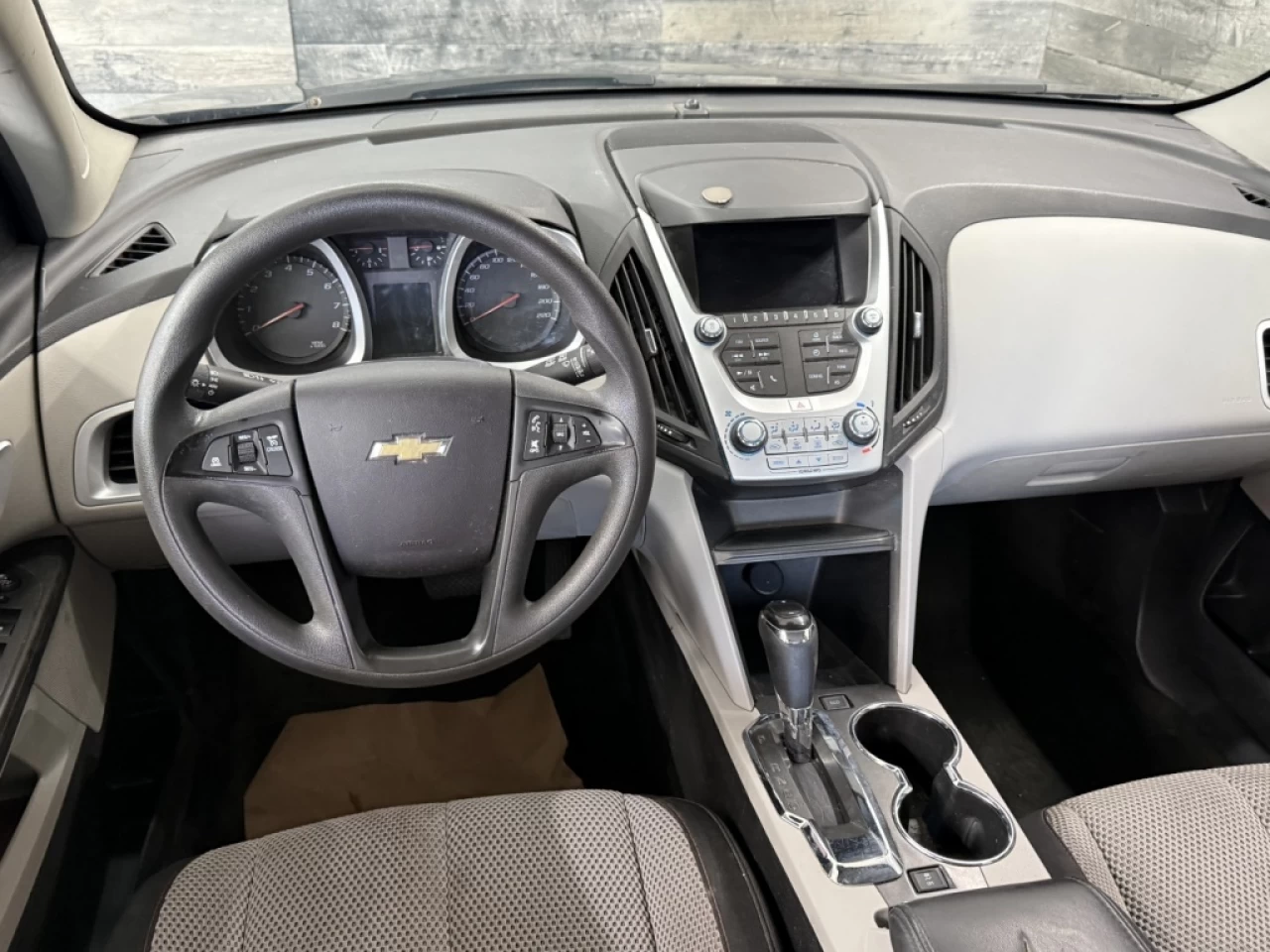 2017 Chevrolet Equinox 4X4 CAM DE RECUL BLUETOOTH **APPROUVÉ À 99.,9%** Image principale