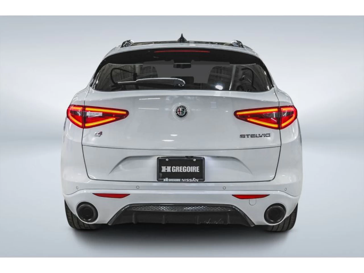 2022 Alfa Romeo Stelvio Veloce AWD Main Image