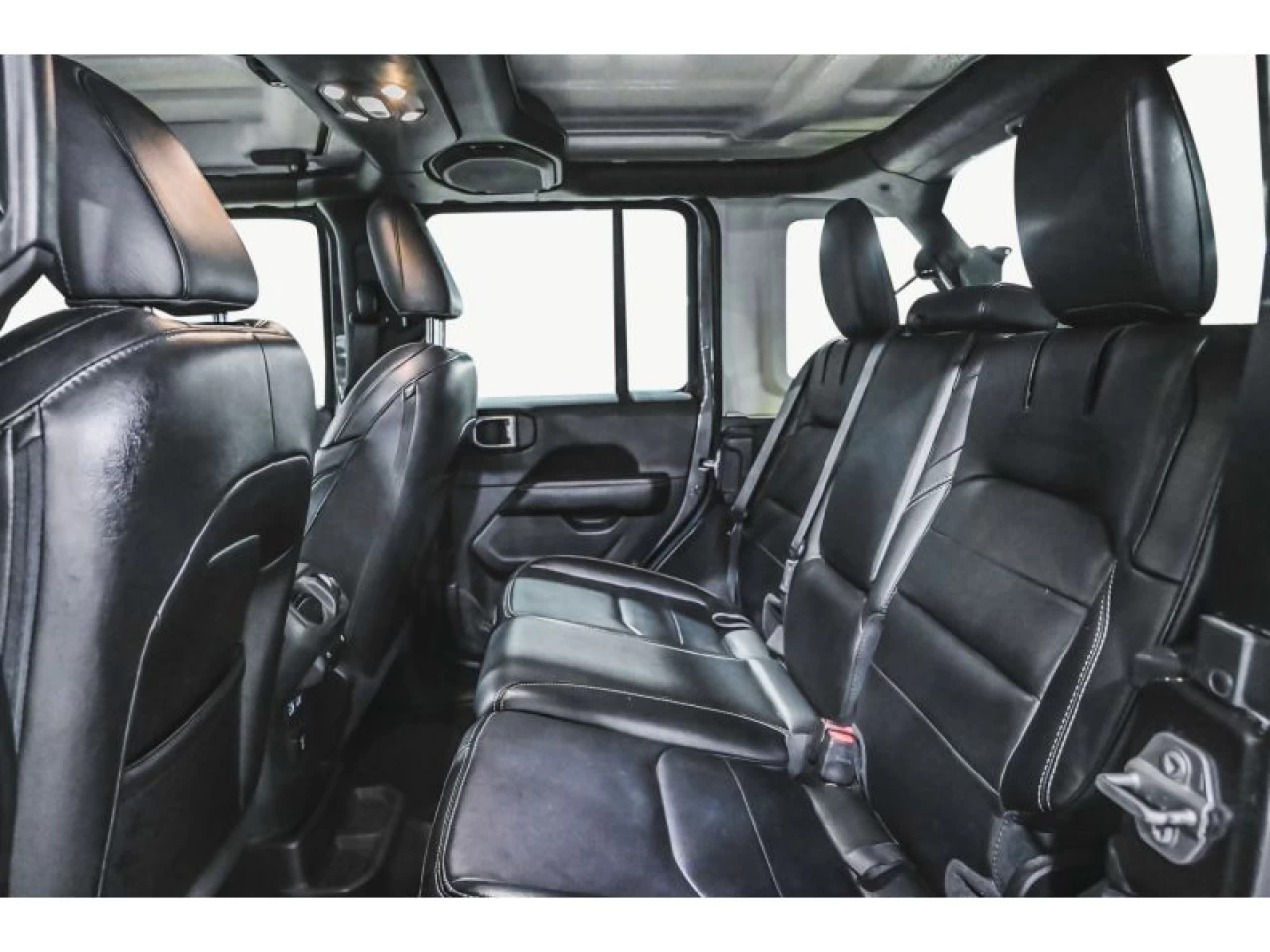 2021 Jeep Wrangler 4xe Unlimited Sahara 4x4 GR. TEMPS ENS REMORQUAGE Main Image