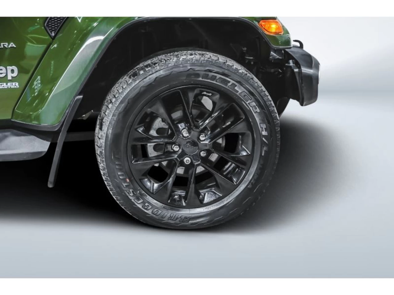 2021 Jeep Wrangler 4XE Unlimited Sahara 4x4 GROUPE REMORQUAGE Main Image
