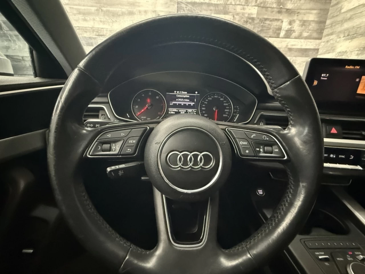 2018 Audi A4 Komfort S TRONIC AWD CUIR TOIT **APPROUVÉ À 99.9%* Image principale