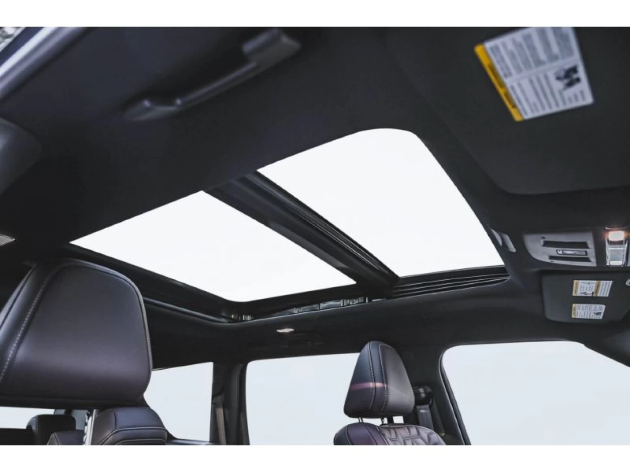 2025 Nissan Armada Platinum 4X4 FULL Image principale
