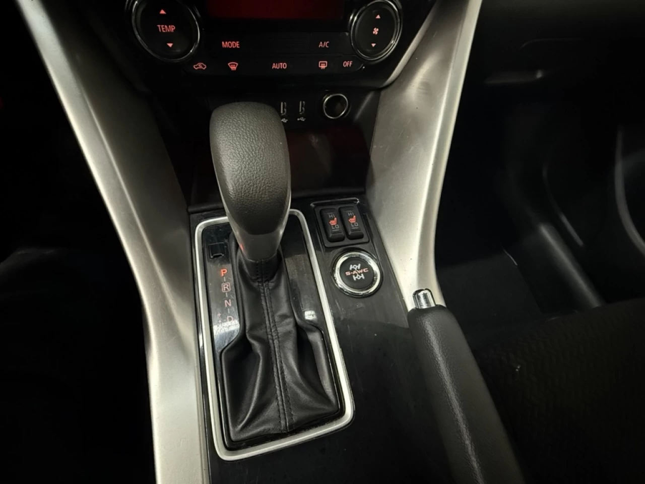 2022 Mitsubishi Eclipse Cross ES AWD BLUETOOTH MAGS **APPROUVÉ À 99.9%** Image principale