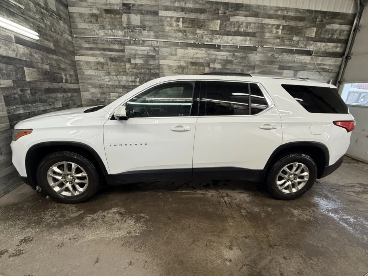 2018 Chevrolet Traverse LT 8 PASS AWD CAM DE RECUL **APPROUVÉ À 99.9%** Image principale