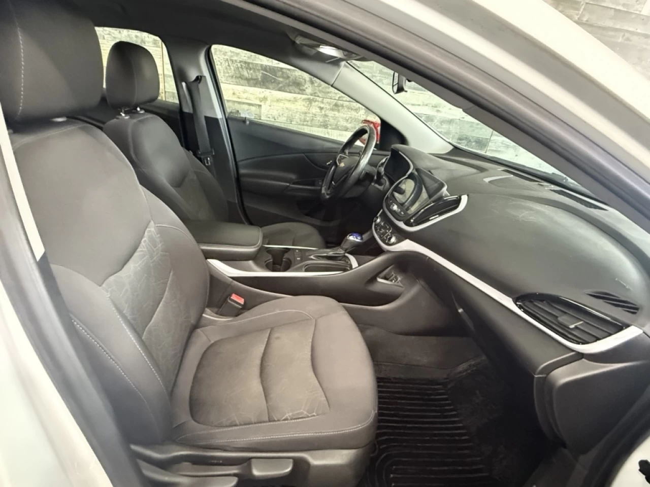 2018 Chevrolet Volt LT HYBRID PLUG-IN MAGS ** APPROUVÉ À 99,9% ** Main Image