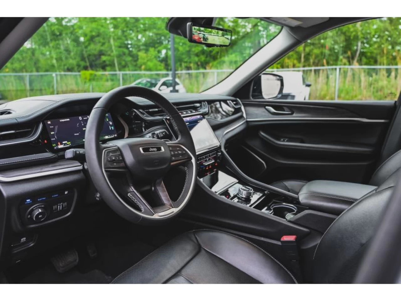 2022 Jeep Grand Cherokee 4xe 4x4 LUXURY REAR SEAT VIDEO PASSENGER SCREEN Image principale
