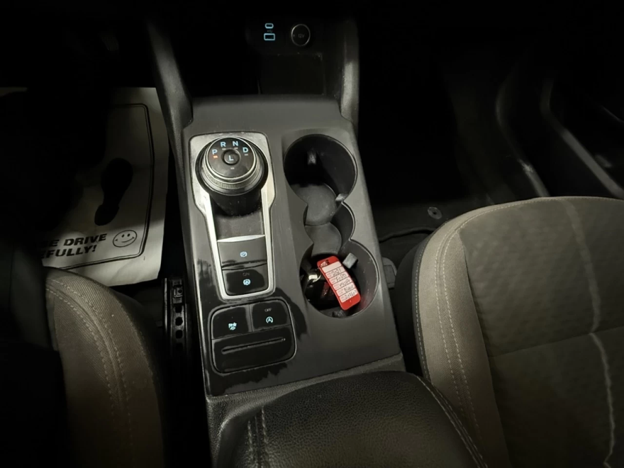 2021 Ford Escape SE AWD CAM DE RECUL ** APPROUVÉ À 99.9%** Image principale