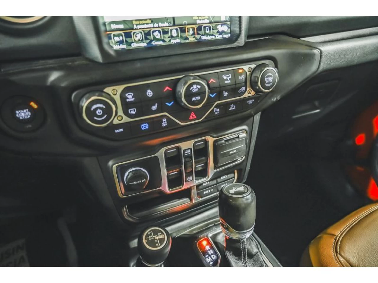 2021 Jeep Wrangler 4XE Unlimited Sahara 4x4 GROUPE REMORQUAGE 2 TOITS Main Image