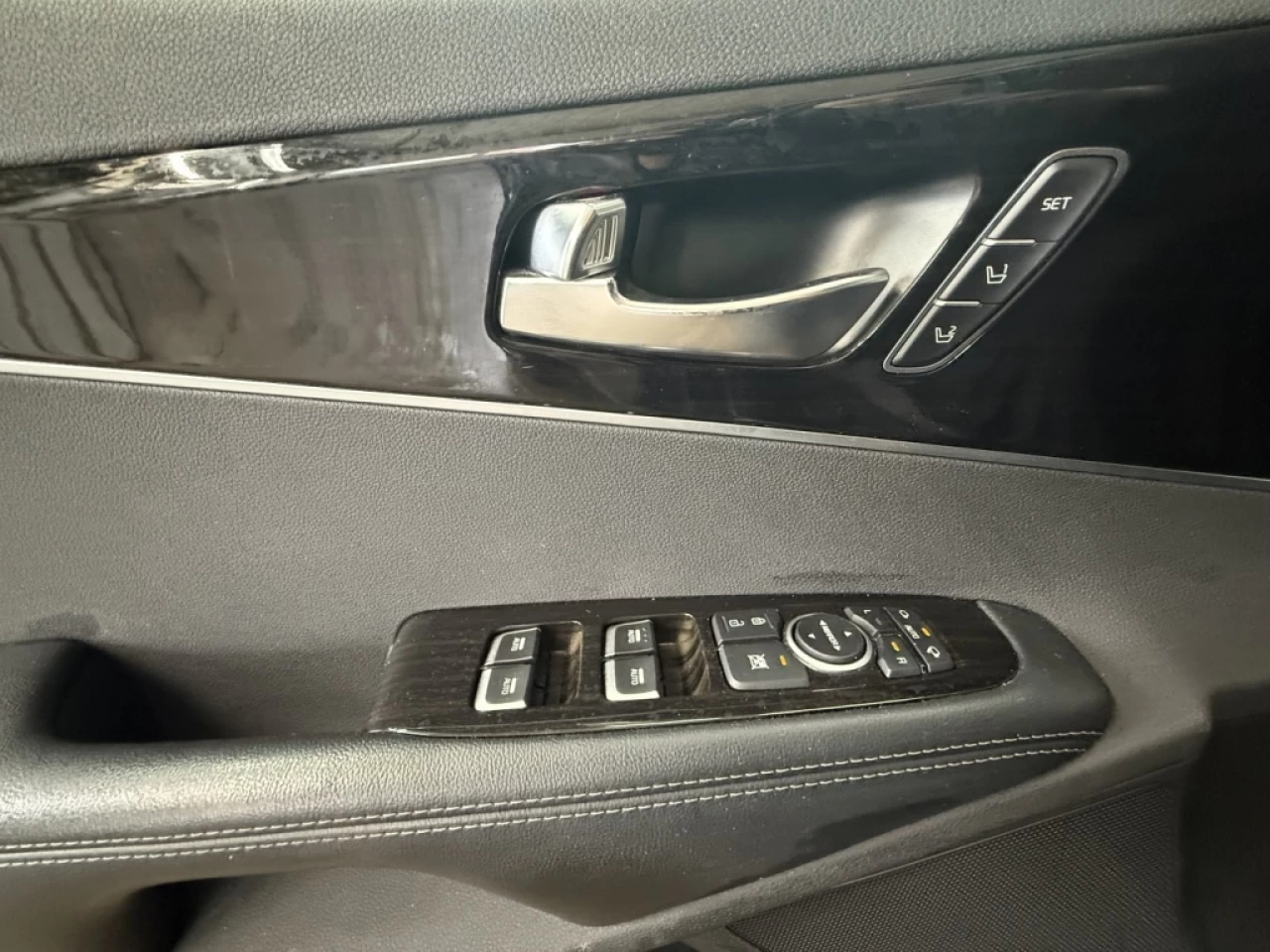 2019 Kia Sorento EX AWD 7 PASS CUIR TOIT ** APPROUVÉ À 99.9% ** Image principale