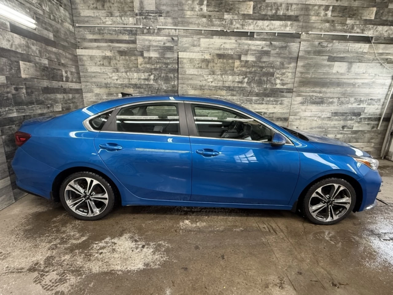 2021 Kia Forte EX Apple CarPlay, Toit, Bluetooth ** APPROUVÉ À 99 Image principale