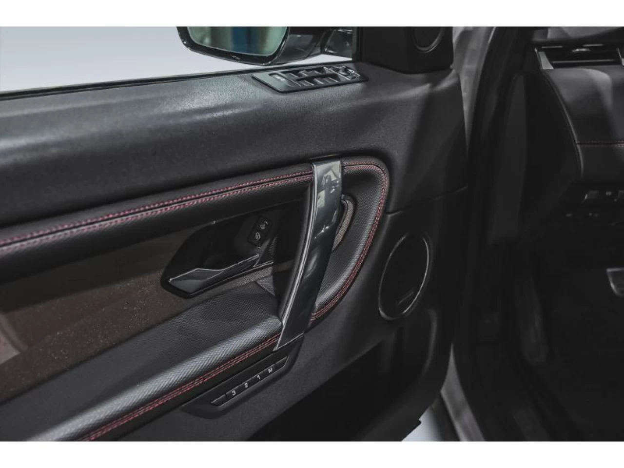 2020 Land Rover DISCOVERY SPORT R-Dynamic SE 4WD Image principale