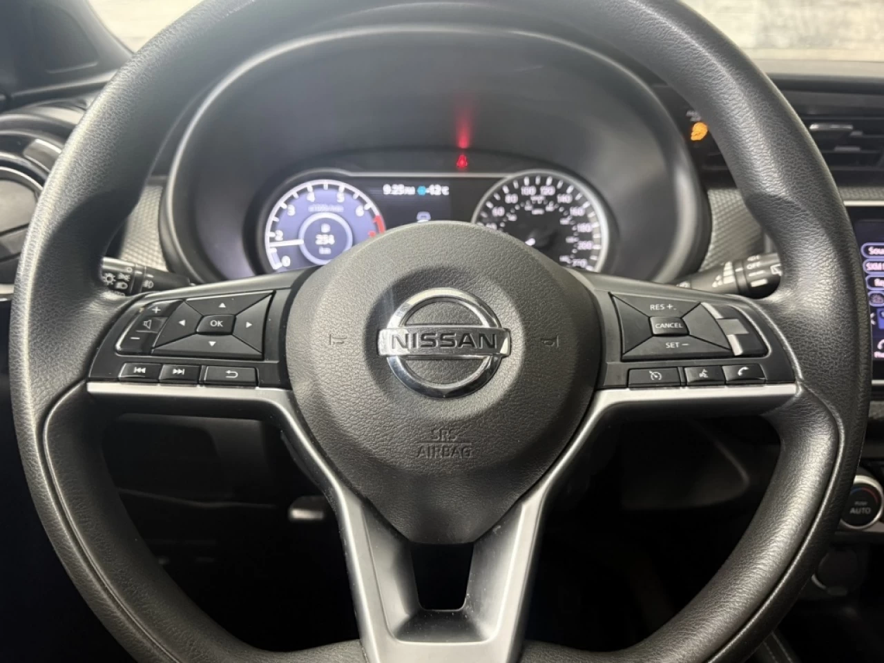 2019 Nissan Kicks SR AUTO CAM DE RECUL BLUETOOTH **APPROUVÉ À 99.9%* Image principale