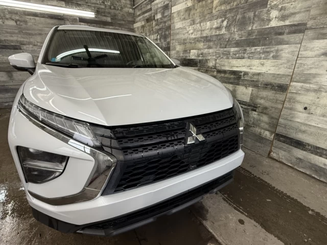 Mitsubishi Eclipse Cross ES AWD BLUETOOTH CAMÉRA DE RECUL **APPROUVÉ À 99.9 2023